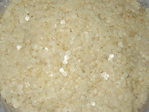 Good price Water Floating Chemical Raw Materials 60 To 63 Degree Solidifies Beeswax online